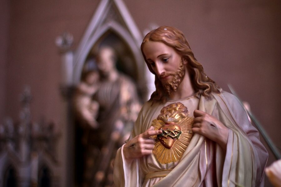 sacred-heart-unsplash